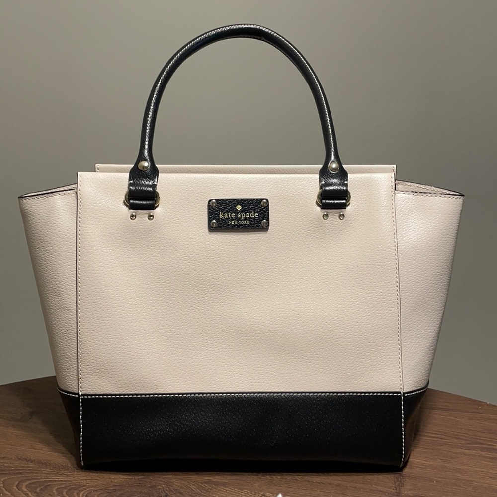 Large Like New Kate Spade two-toned purse